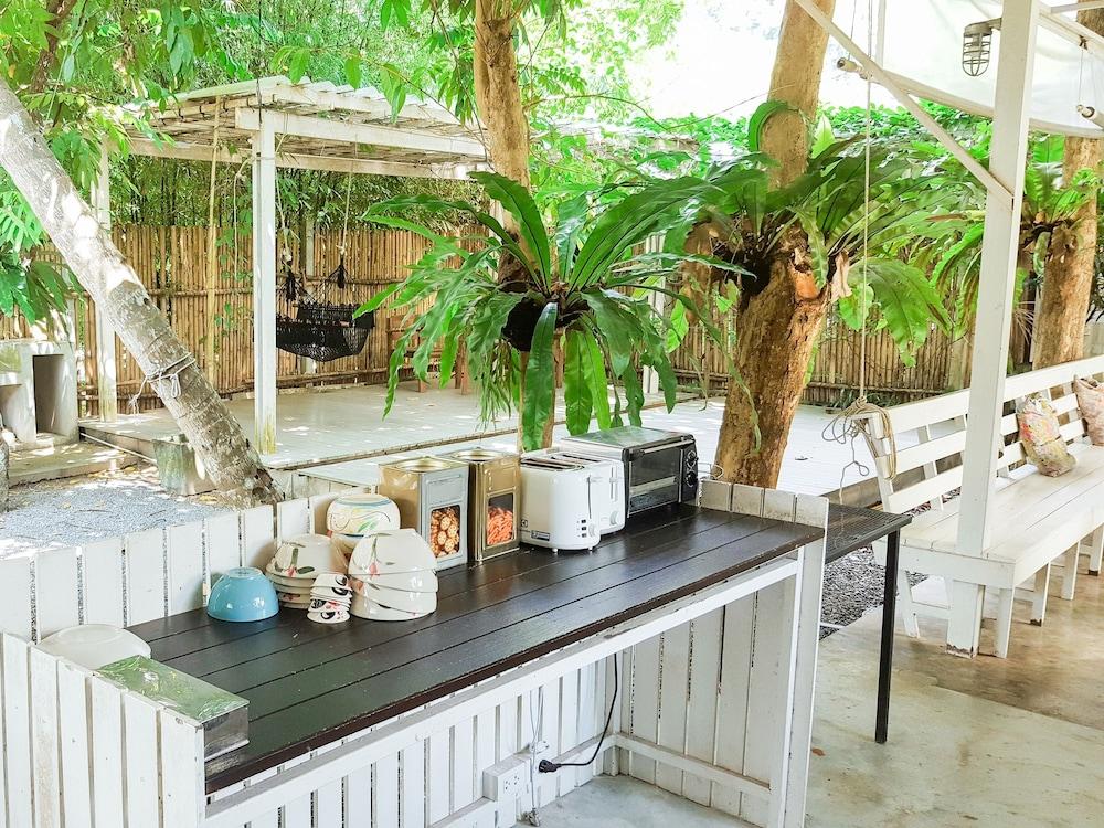 グルー ホステル Ao Nang エクステリア 写真